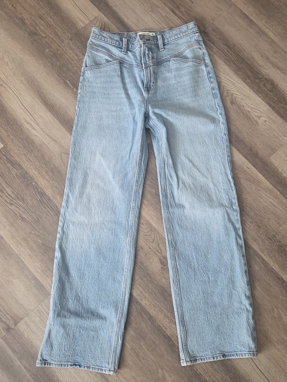 Abercrombie & Fitch Ankle Straight Ultra High Rise Wide Leg Light Wash Jeans 6R